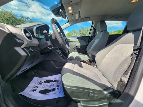 Used 2020 Chevrolet Sonic LT image 10