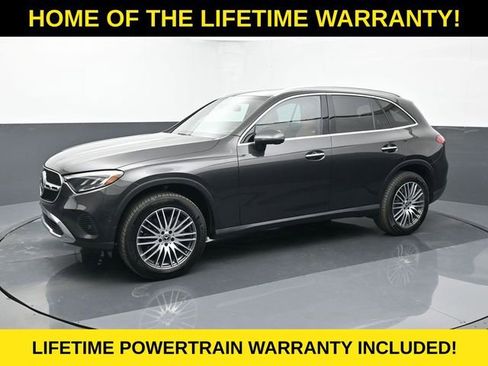 Used 2023 Mercedes-Benz GLC 300 4MATIC image 3