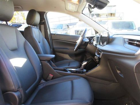 Used 2024 Buick Encore GX Sport Touring w/ Comfort Package image 32