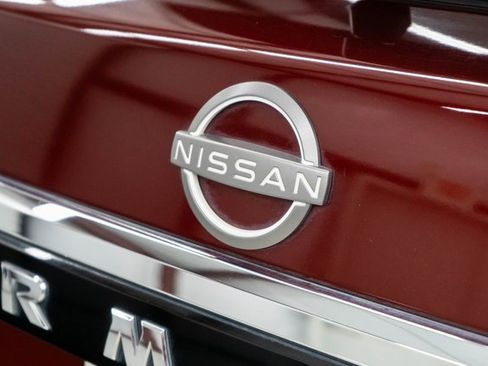 Used 2024 Nissan Armada Platinum w/ Captain's Chairs Package image 9