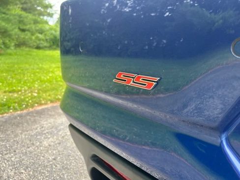 Used 2020 Chevrolet Camaro SS RWD image 5