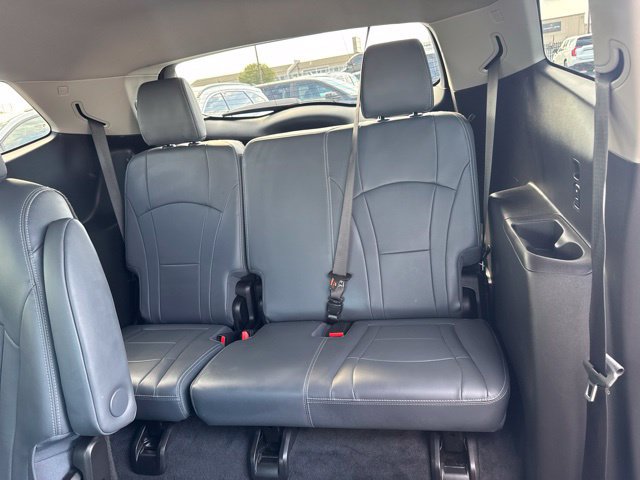 Used 2021 Buick Enclave Essence w/ Sound and Sites Package FWD image 23