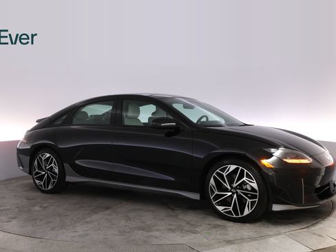 Used 2024 Hyundai Ioniq 6 Limited RWD image 14