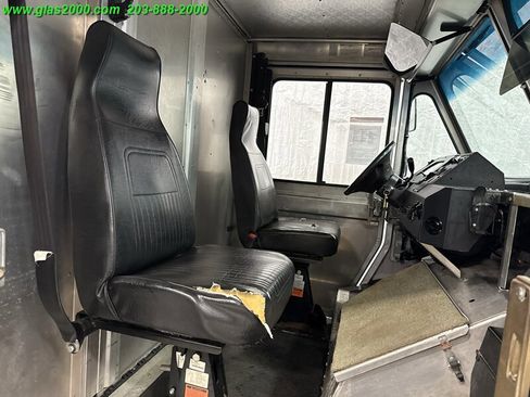 Used 2014 Ford E-350 and Econoline 350 Super Duty w/ A/C Prep Package image 5