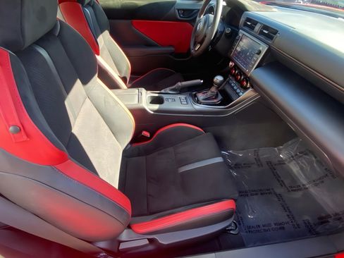 Used 2024 Toyota GR86 TRUENO Edition image 30