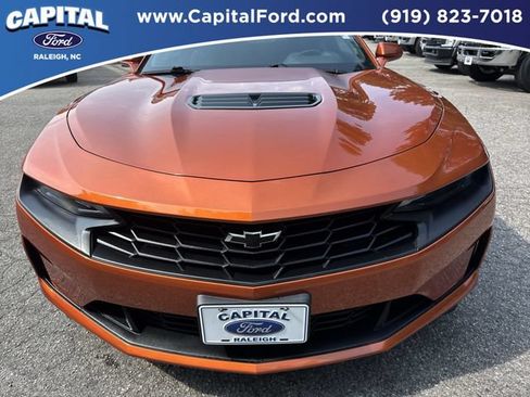 Used 2022 Chevrolet Camaro LT RWD image 10