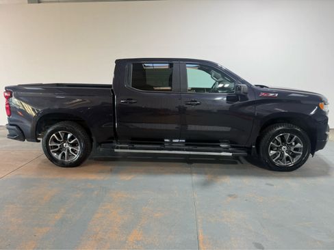 Used 2022 Chevrolet Silverado 1500 RST w/ Z71 Off-Road Package AWD/4WD image 6
