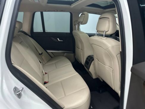 Used 2015 Mercedes-Benz GLK 350 2WD image 23