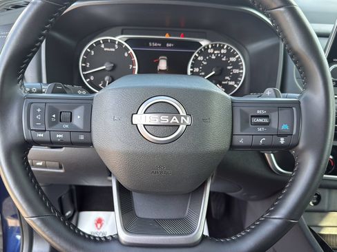 Used 2025 Nissan Rogue SV FWD image 15