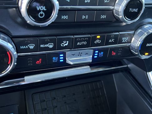 Used 2023 Ford F150 Platinum w/ Equipment Group 701A High image 21