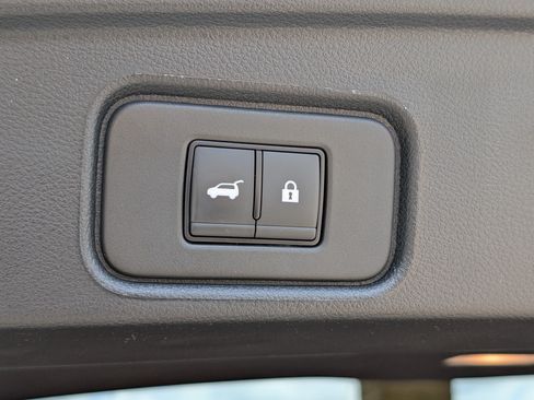 Used 2025 Nissan Pathfinder Platinum w/ Cargo Package FWD image 21