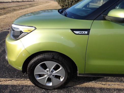 Used 2015 Kia Soul image 26