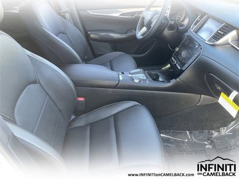 New 2025 INFINITI QX50 Luxe image 13