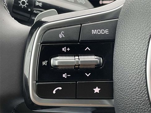 New 2026 Kia Carnival EX image 29