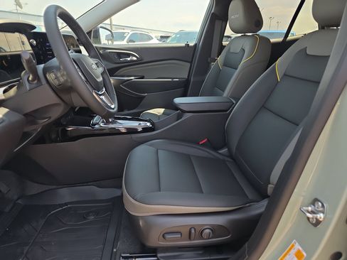 New 2026 Chevrolet Trax ACTIV w/ Driver Confidence Package FWD image 10