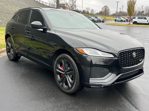 Certified 2023 Jaguar F-PACE R-Dynamic S image 9