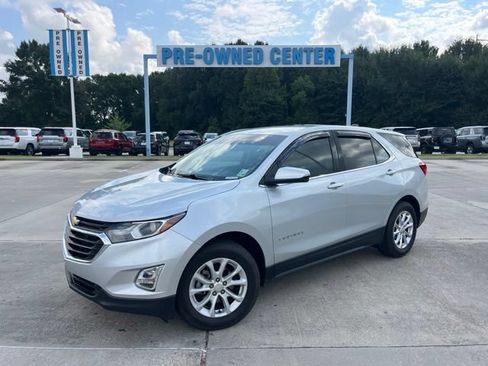 Used 2019 Chevrolet Equinox LT FWD image 2