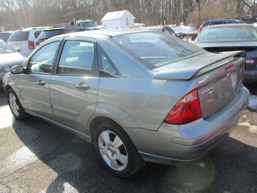 Used 2006 Ford Focus ZX4 Sedan FWD image 7