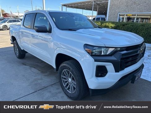 Used 2024 Chevrolet Colorado LT w/ LT Convenience Package II image 1