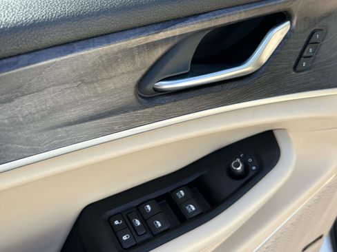 Used 2021 Jeep Grand Cherokee L Limited w/ Luxury Tech Group II image 20