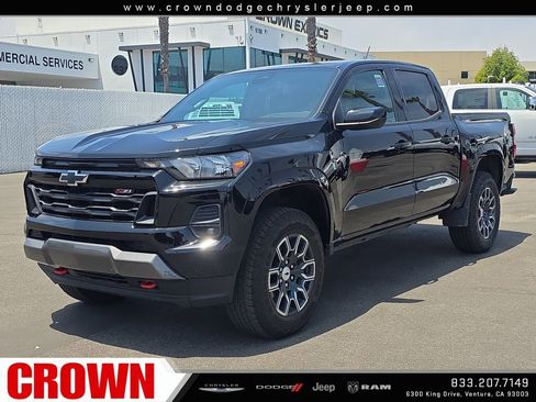 Used 2023 Chevrolet Colorado Z71 w/ Z71 Convenience Package 2 AWD/4WD image 3