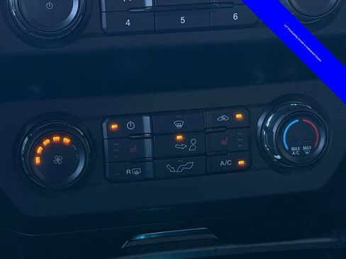 Used 2019 Ford F150 XLT w/ Equipment Group 302A Luxury AWD/4WD image 18
