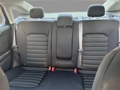 Used 2015 Ford Fusion SE FWD image 26
