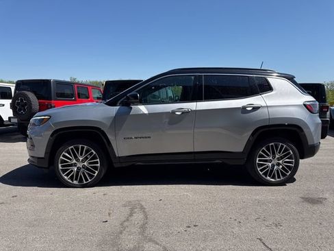 Used 2023 Jeep Compass Limited w/ Elite Group AWD/4WD image 7