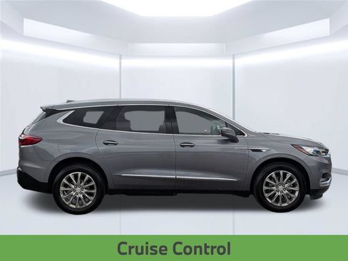 Used 2018 Buick Enclave Essence w/ Trailering Package AWD/4WD image 9