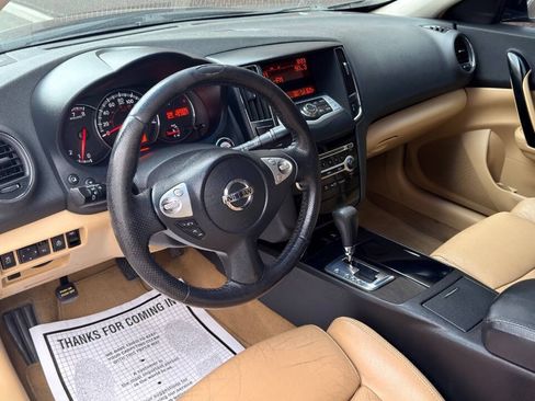 Used 2011 Nissan Maxima 3.5 SV w/ Cold Pkg FWD image 8