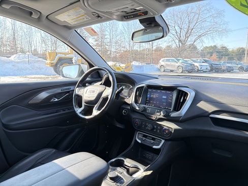 Used 2022 GMC Terrain SLT w/ Tech Package image 16