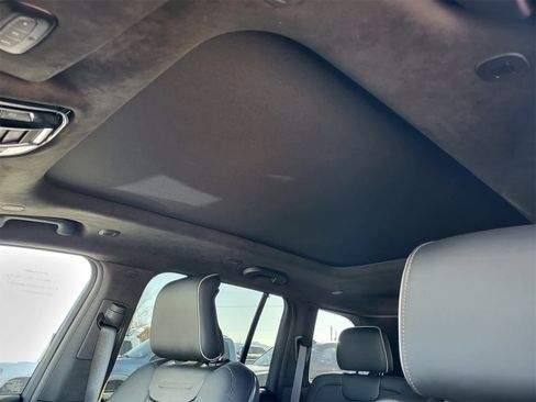 Used 2023 Jeep Grand Cherokee Summit image 16