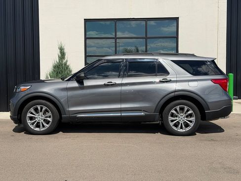 Used 2023 Ford Explorer XLT w/ Equipment Group 202A AWD/4WD image 2