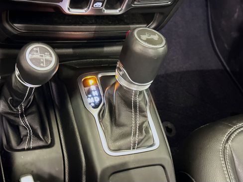 Used 2023 Jeep Wrangler Sahara image 25