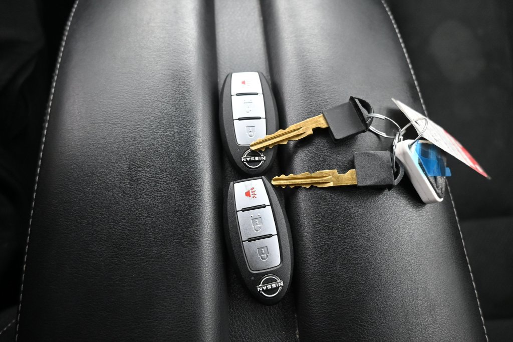 Used 2023 Nissan Murano S AWD/4WD image 15