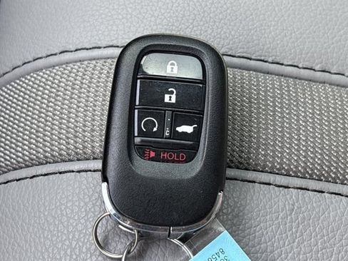 Used 2025 Honda Pilot EX-L image 40