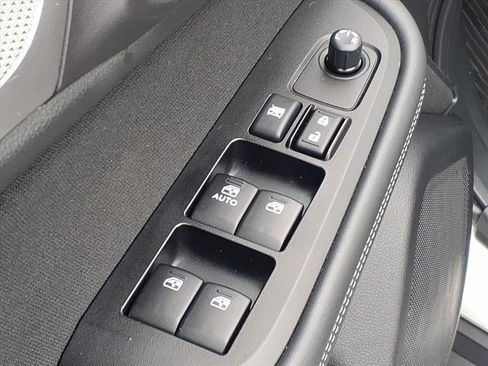 Used 2019 Subaru Outback 2.5i image 10