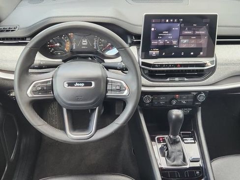 Used 2024 Jeep Compass Latitude AWD/4WD image 27