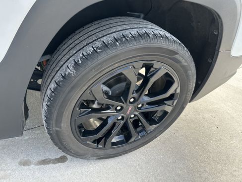 Certified 2022 GMC Terrain SLT w/ Elevation Edition image 11