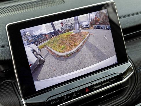 New 2026 Jeep Compass Limited image 19