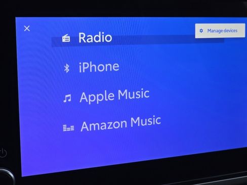 Used 2025 Toyota Camry LE image 5