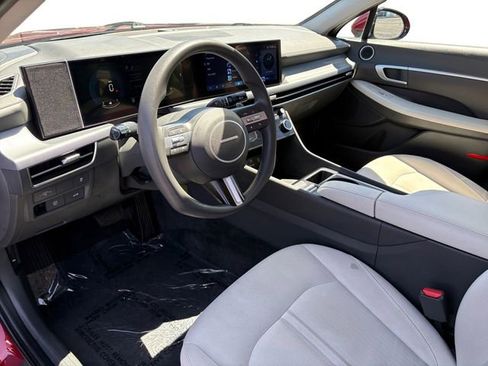 Used 2024 Hyundai Sonata SEL FWD image 12