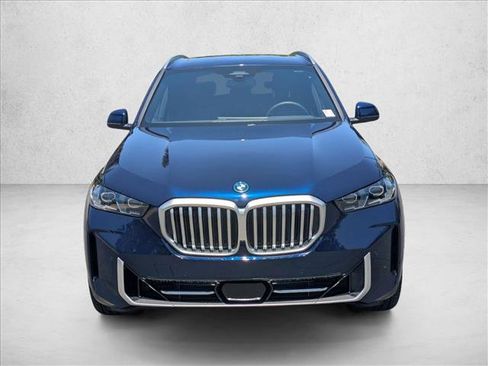 Used 2026 BMW X5 xDrive50e w/ Executive Package image 5