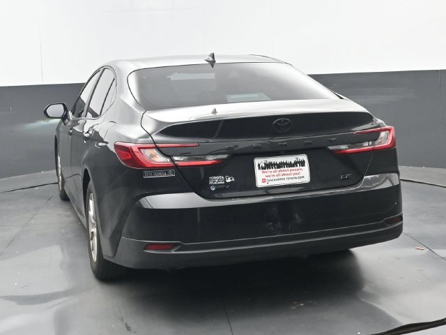 Used 2025 Toyota Camry LE FWD image 4