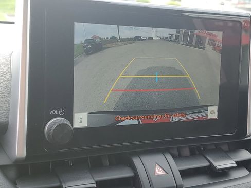 Used 2024 Toyota RAV4 LE image 27