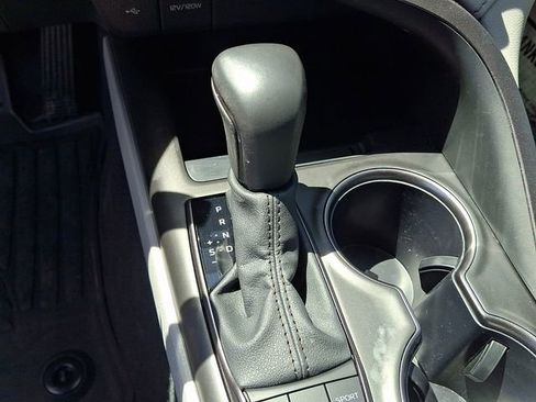 Used 2024 Toyota Camry SE FWD image 11