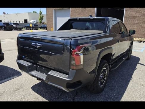 Used 2026 Chevrolet Silverado EV Trail Boss AWD/4WD image 3