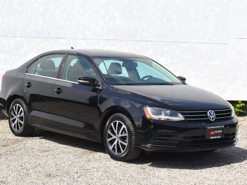 Used 2017 Volkswagen Jetta SE image 1