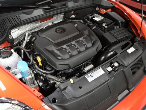 Used 2019 Volkswagen Beetle 2.0T S image 41