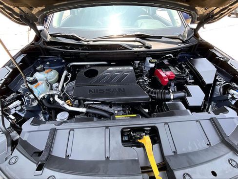 Used 2024 Nissan Rogue SV FWD image 32